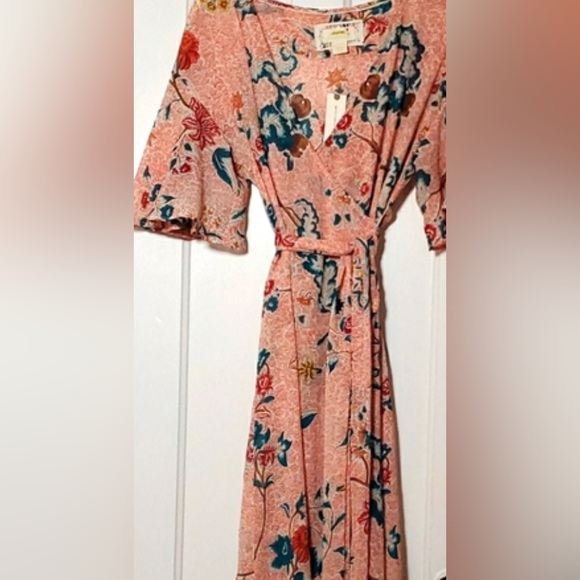 Maeve wrap dress from Anthropologie - Picture 2 of 5